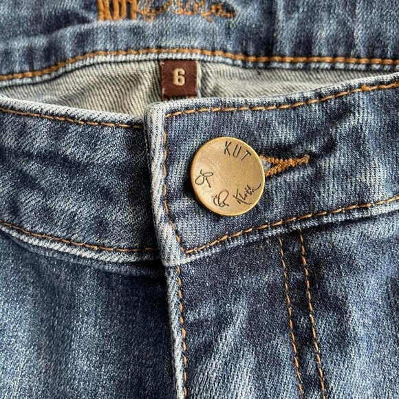 Kut from the Kloth Boyfriend Distressed Jeans Medium Wash, Size 6 Rise 9" - Picture 4 of 8